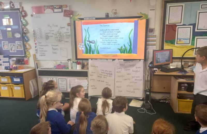 Y2 enjoy national poetry day
