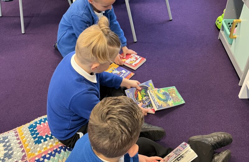 Y3WB enjoy a library visit!