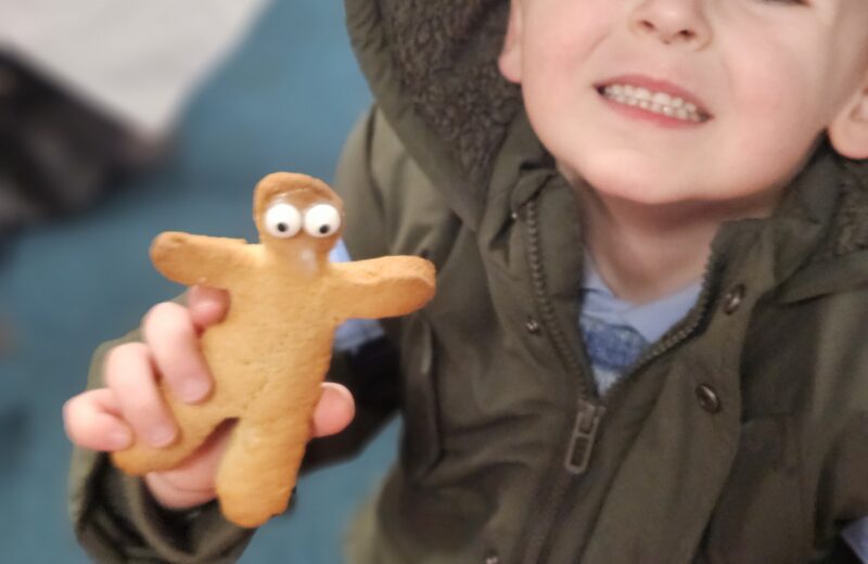 F1/2 Making Gingerbread Men
