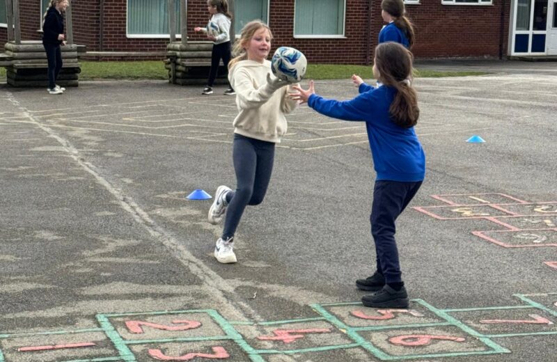 PE. Tag rugby in 34P