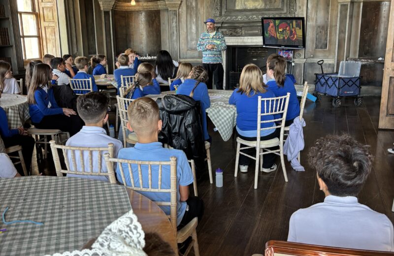 Y6 meet inflatable artist Bruce Asbestos