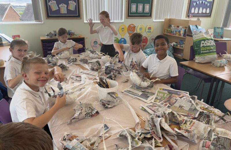 🐝 Angela Hardwick – Artist in Residence