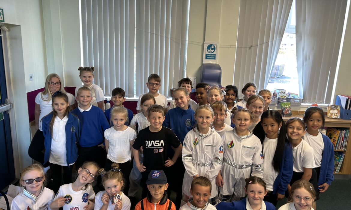 Astronaut Launch Day in 4/5WH