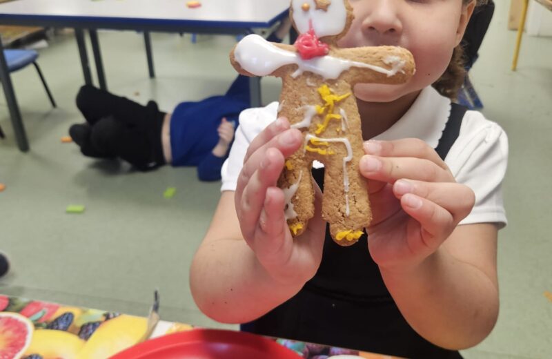 F1/2 – Making Gingerbread Men