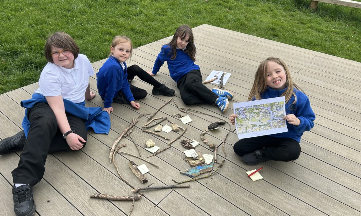 Y3 take our History learning outdoors!